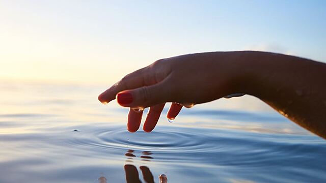 «Пила воду во сне»: к чему снится вода?
