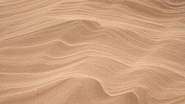 Сонник — к чему снится песок