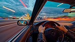 10 приёмов автогонщиков, которые спасут от аварии на обычной дороге