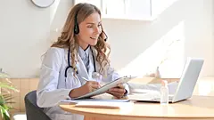 4 случая, когда визит к врачу можно заменить онлайн-консультацией